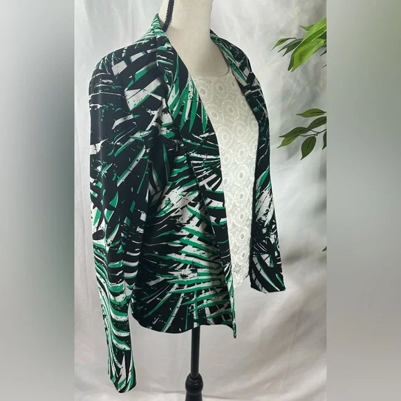 Chico's Green and Black Patterned Blazer - Picture 7 of 9